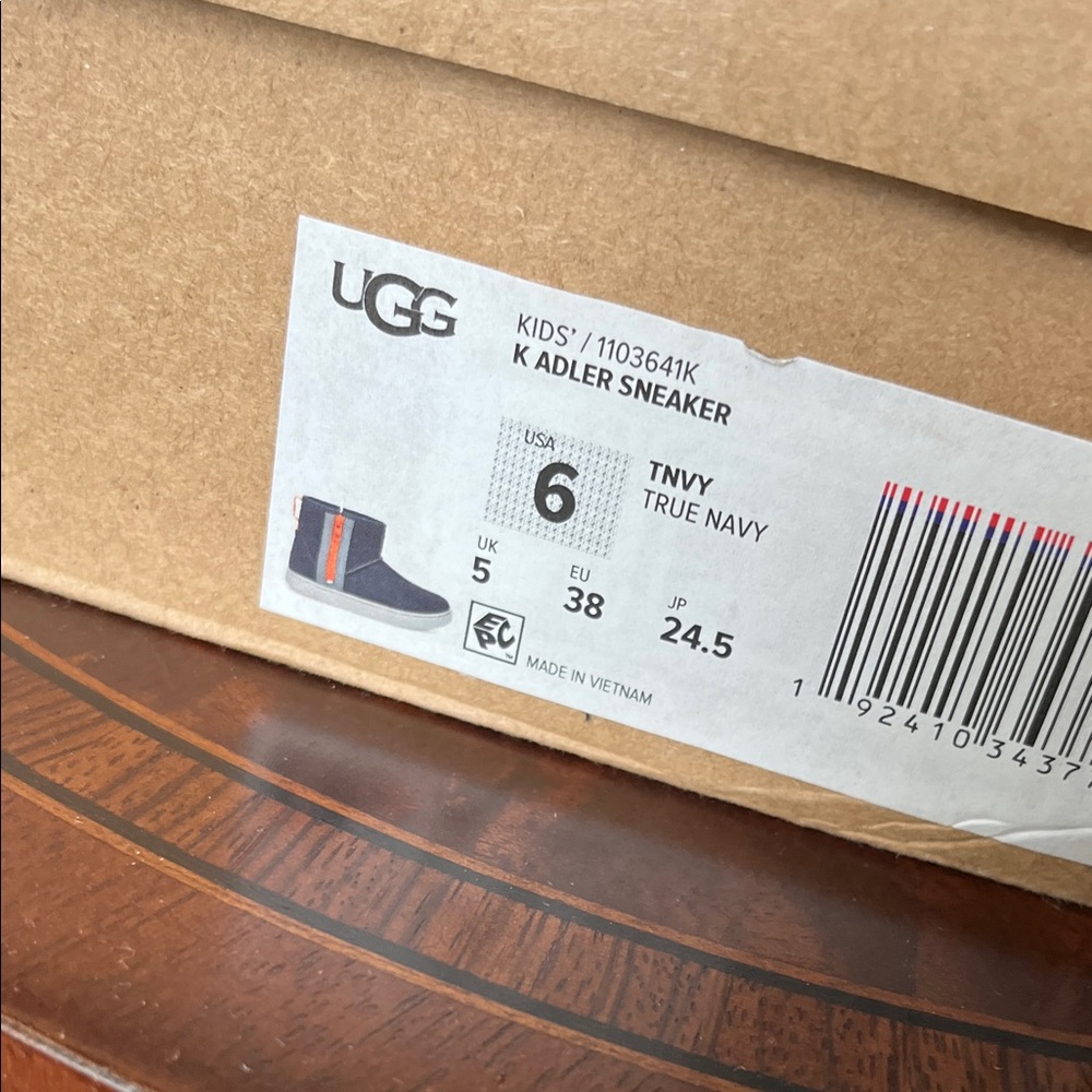 UGG Kids Boots in Navy and Orange size 6 BOY - Picture 4 of 10